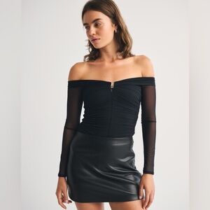 Abercrombie & Fitch Off-The-Shoulder Mesh Hardware Too